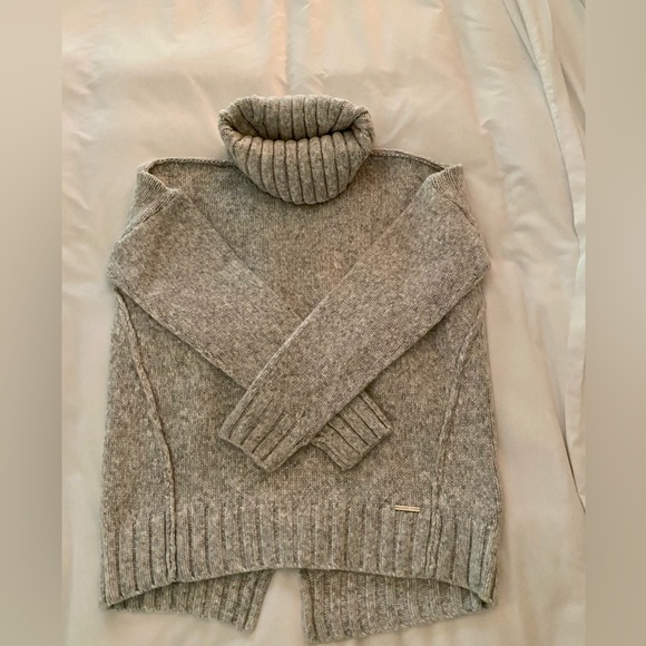 Michael Kors sweater - Picture 3 of 12